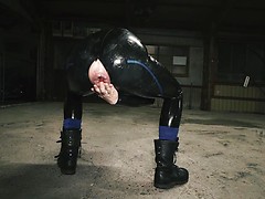 Night Walk. Posted by: Axel Abysse