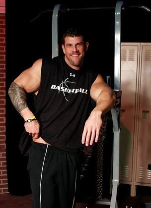 Zeb Atlas in Hard Workout