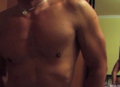 Fit Hunk Jerking off on his first Sex Tape - Maskurbate